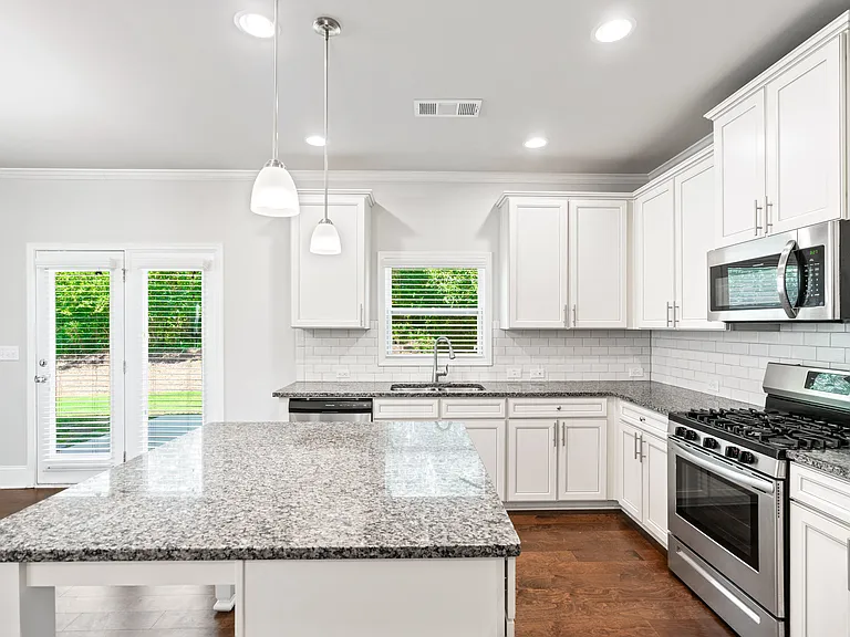 4350 Cordova Ln — Photo 5