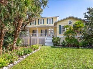 20 Spyglass Aly, Placida, FL 33946