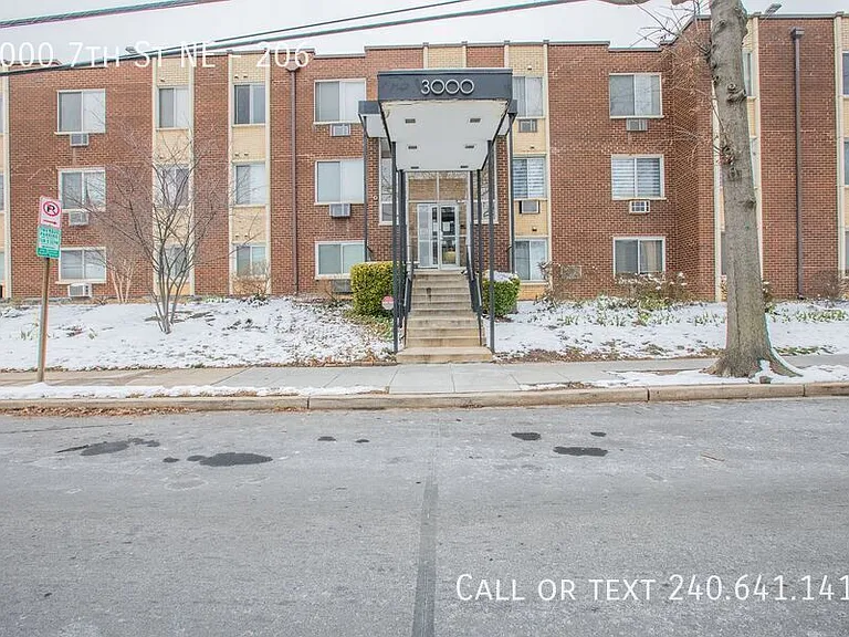 3000 7th St NE #206 — Photo 2