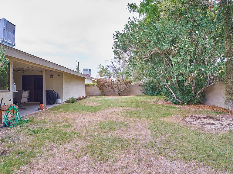 1012 Scott St — Photo 40