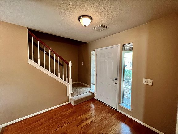 4th image of 22910 Rainbow Bend Ln