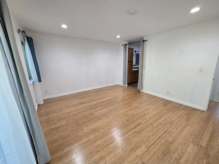 7542 Rosedale Ct — Photo 33
