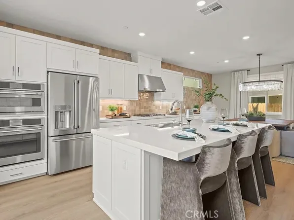 27393 Fox Den Pl, Valencia, CA 91381