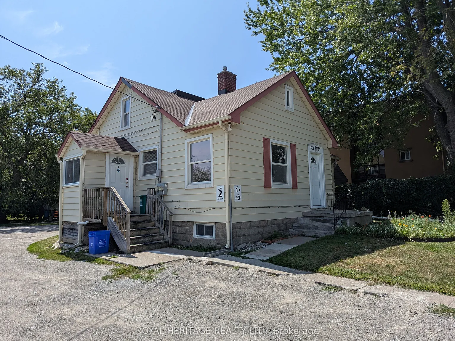 3 bed, $2,495 — Photo 2