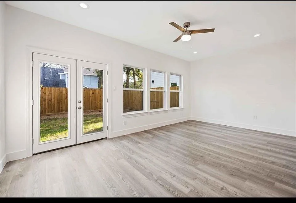 3 bed, 2.5 bath, 1617 sqft, $2,395 — Photo 4