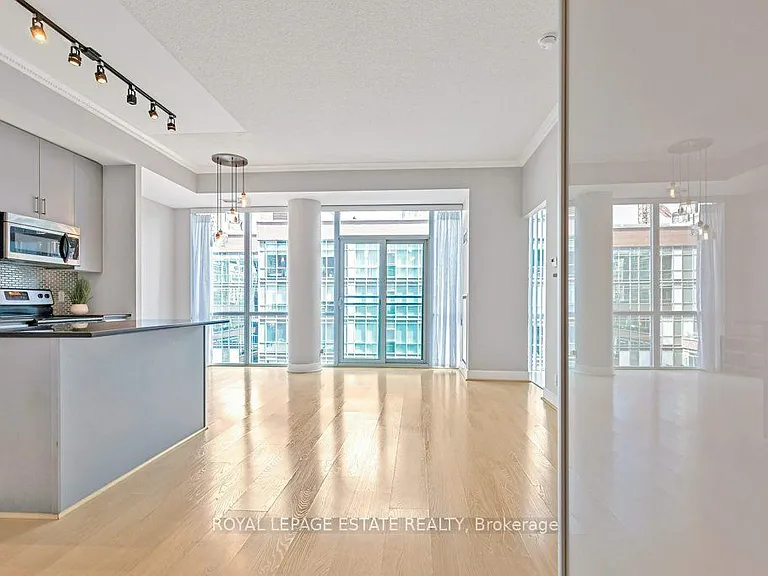 112 George St #S730 — Photo 8