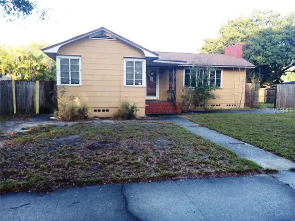 1724 49th St N, Saint Petersburg, FL 33710