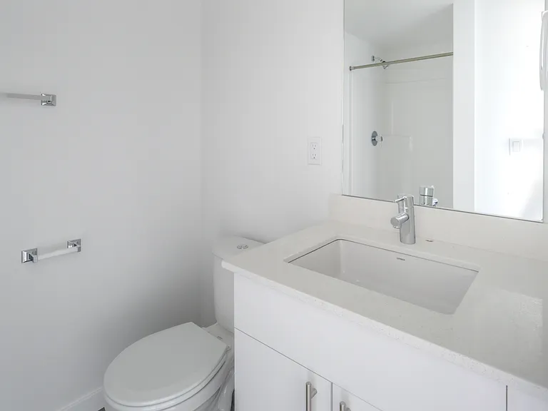 4727 12th Ave NE — Photo 21