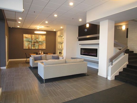 4th image of 465 W Dominion Dr Unit 1202