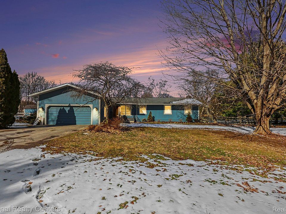 1st image of 515 E Dawson Rd