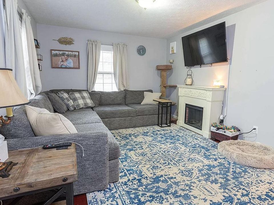 1st image of 54449 Maple Lane Ave