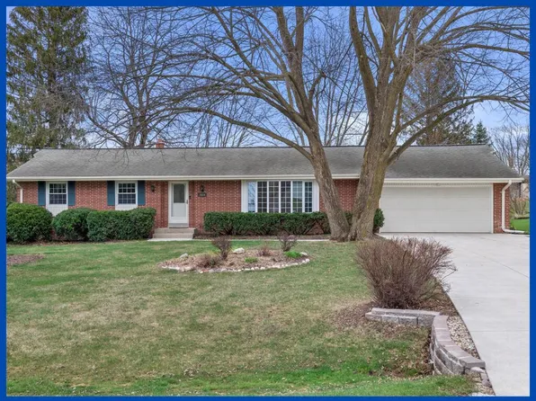W152N7010 Westwood DRIVE, Menomonee Falls, WI 53051