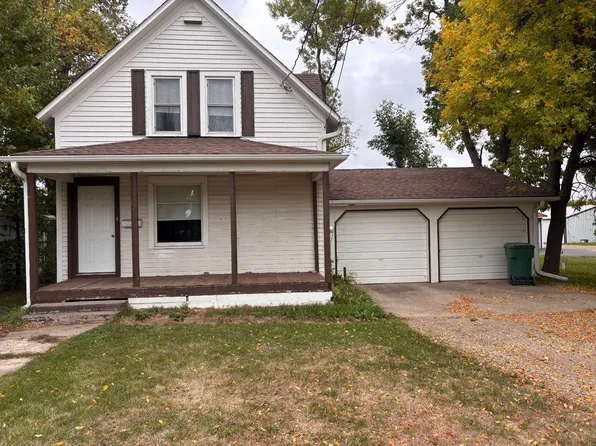 922 5th Ave N, New Rockford, ND 58356