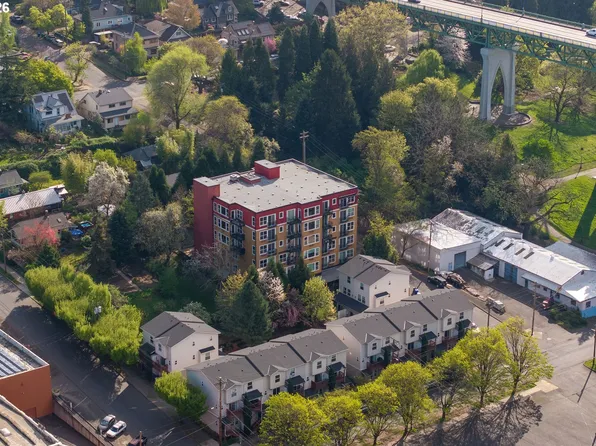 8712 N Decatur St Unit 106, Portland, OR 97203