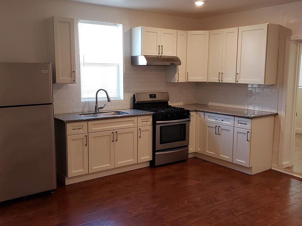 1st image of 344 W Poplar St APT 1