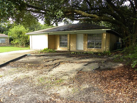 3rd image of 20 Brittany Ct