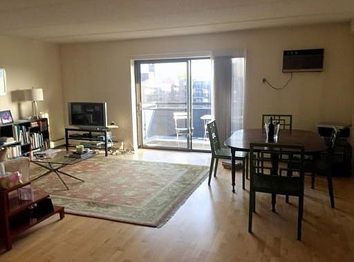 3rd image of 32 Whites Ave #F7705