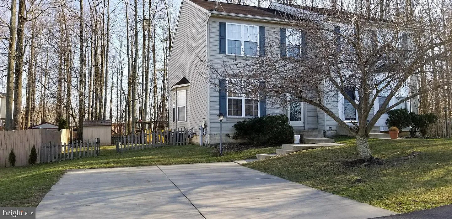 4 bed, 3.5 bath, 2152 sqft, $2,700 — Photo 1