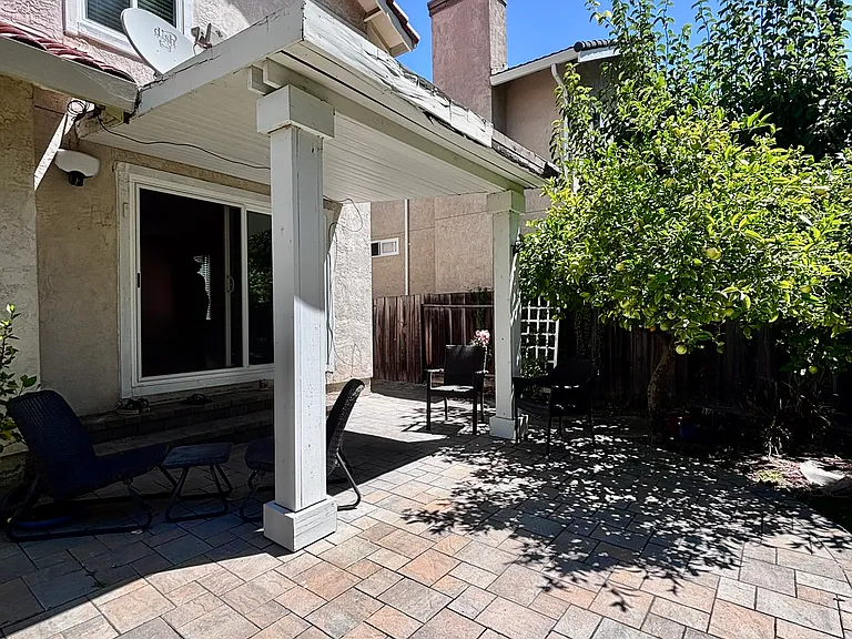 1084 Sunrise Dr — Photo 36