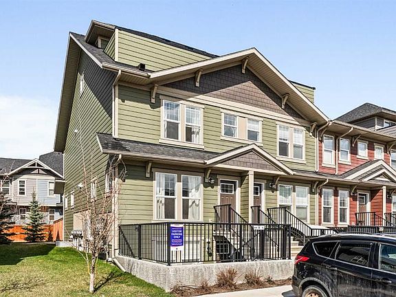 4th image of 463 SW Cranbrook Sq SE