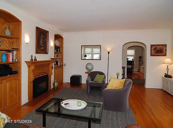 4th image of 1122 N Lombard Ave
