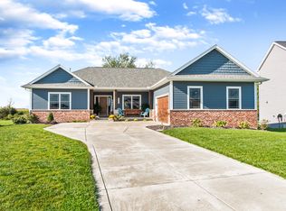 2126 Lexi Dr, Eureka, IL 61530