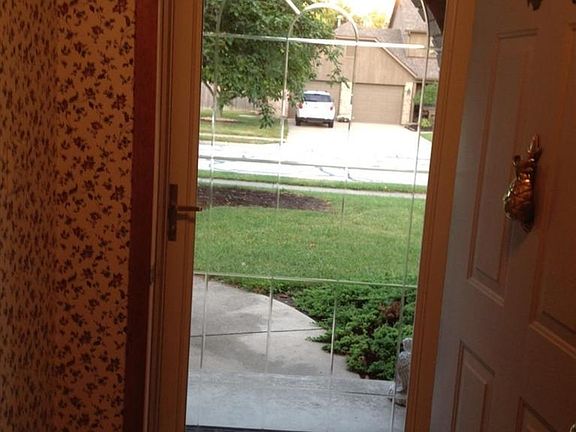 5th image of 134 Willow Dr