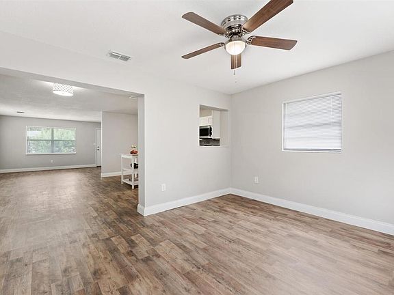 3rd image of 1580 Elizabeth Ave
