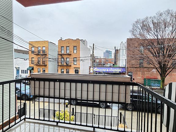4th image of 35-50 32nd St #2