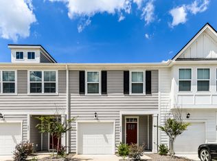 664 Trotters Ln, Moncks Corner, SC 29461