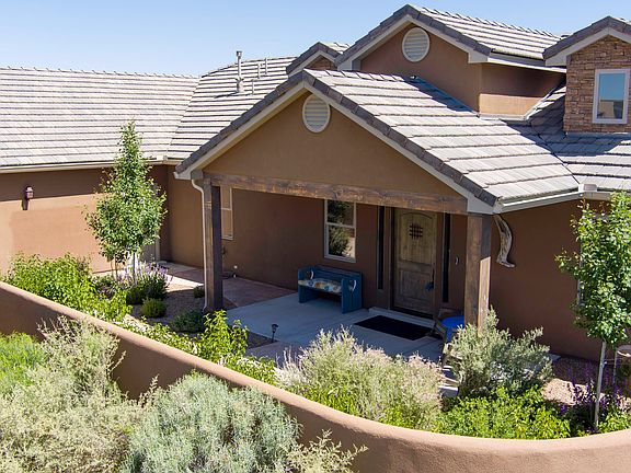 3rd image of 76 Nature Pointe Dr