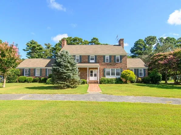 91 Market St, Onancock, VA 23417