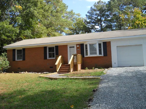 1806 Thurn Dr, Sanford, NC 27330