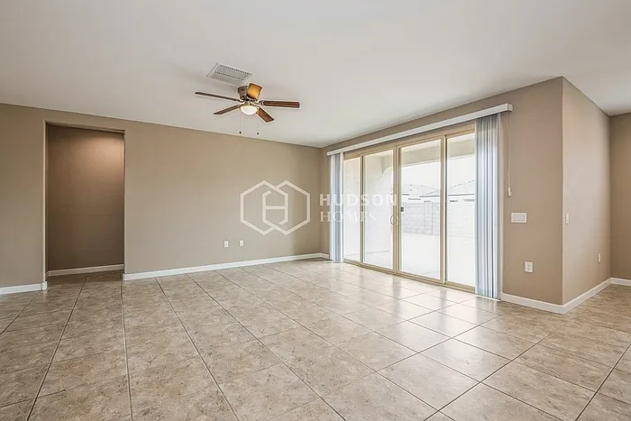 30151 W Clarendon Ave — Photo 6