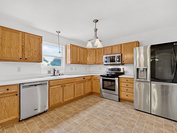 5th image of 2843 Rand Ln