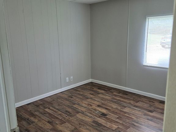 2nd image of 112 Reece Tunnell Cir