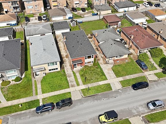 4th image of 292 Bensley Ave