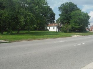 3211 Woodlawn St, Hopewell, VA 23860
