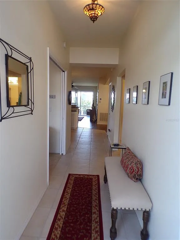 3 bed, 2.0 bath, 1517 sqft, $3,000 — Photo 2