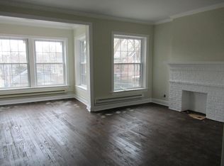 310 Lee St #2, Evanston, IL