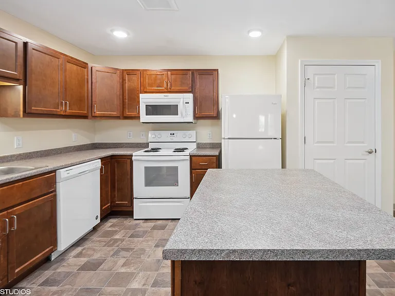 Clark Brook Apartments — Photo 7