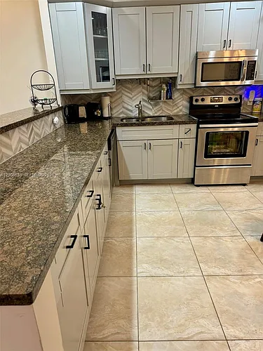 3725 S Ocean Dr Photo 1