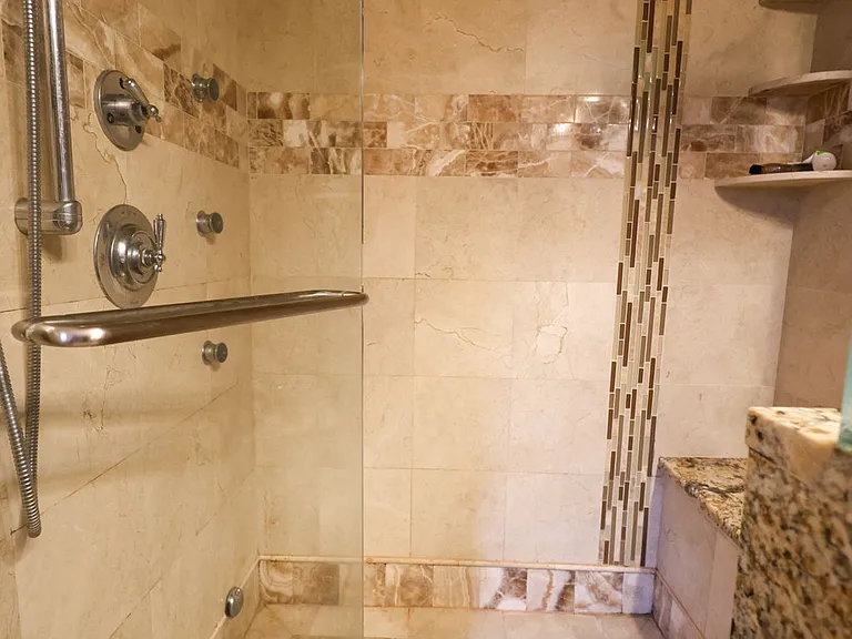 127 Nonantum St #2A — Photo 24