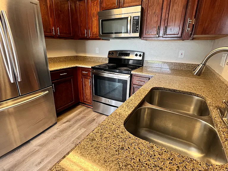 270 Pinyon Ln — Photo 3