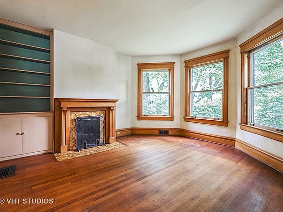 3rd image of 912 Lake Ave