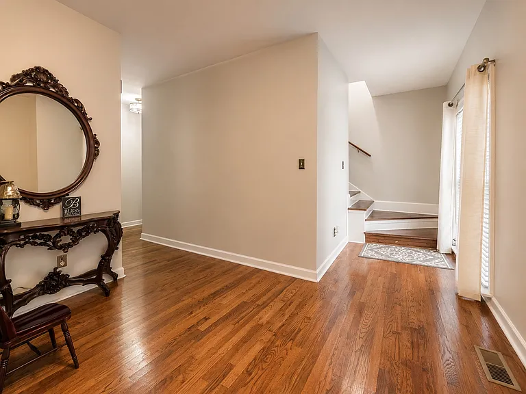 Honeybee Creek Dr — Photo 11