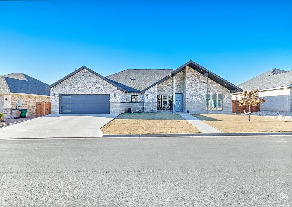 1st image of 6109 Lois Ln