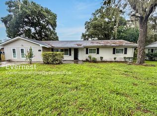 1131 N Magnolia Cir, Eustis, FL 32726