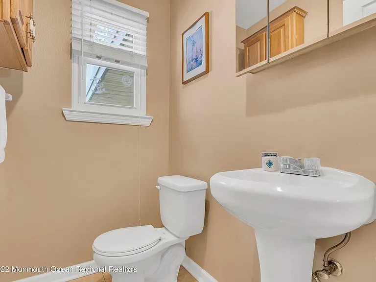 113 Wharfside Dr — Photo 16