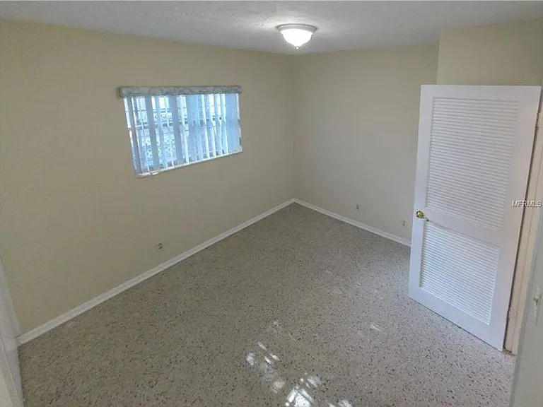 1012 E Emma St — Photo 19